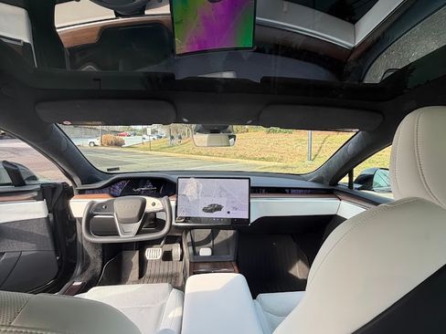 Used 2022 Tesla Model S Standard Range image 8