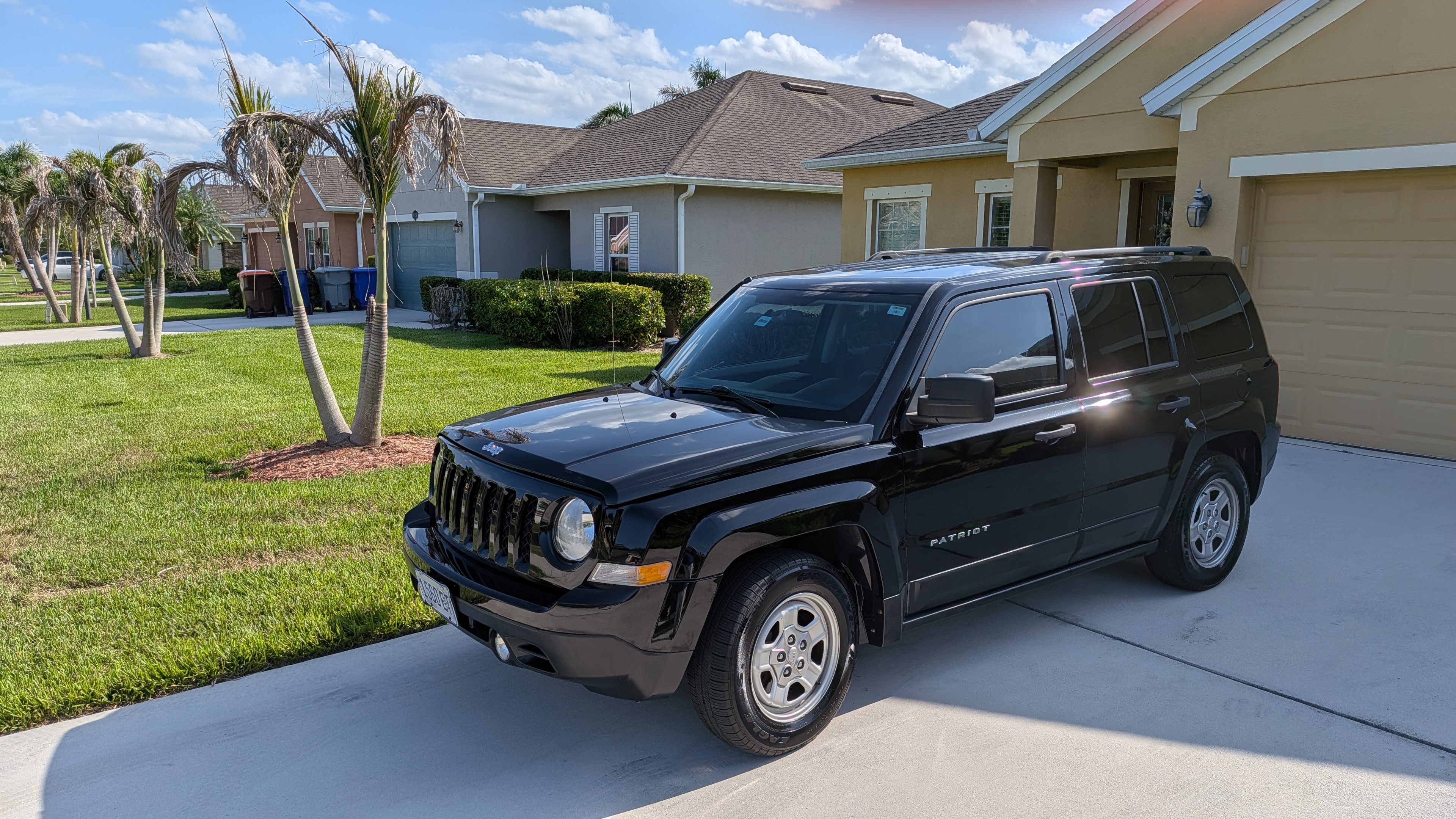 Used 2014 Jeep Patriot Sport FWD image 2