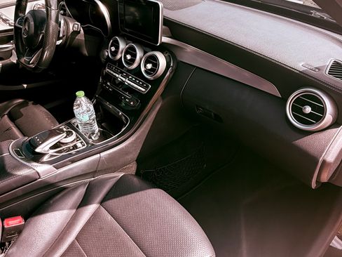 Used 2015 Mercedes-Benz C 300 Sedan image 8