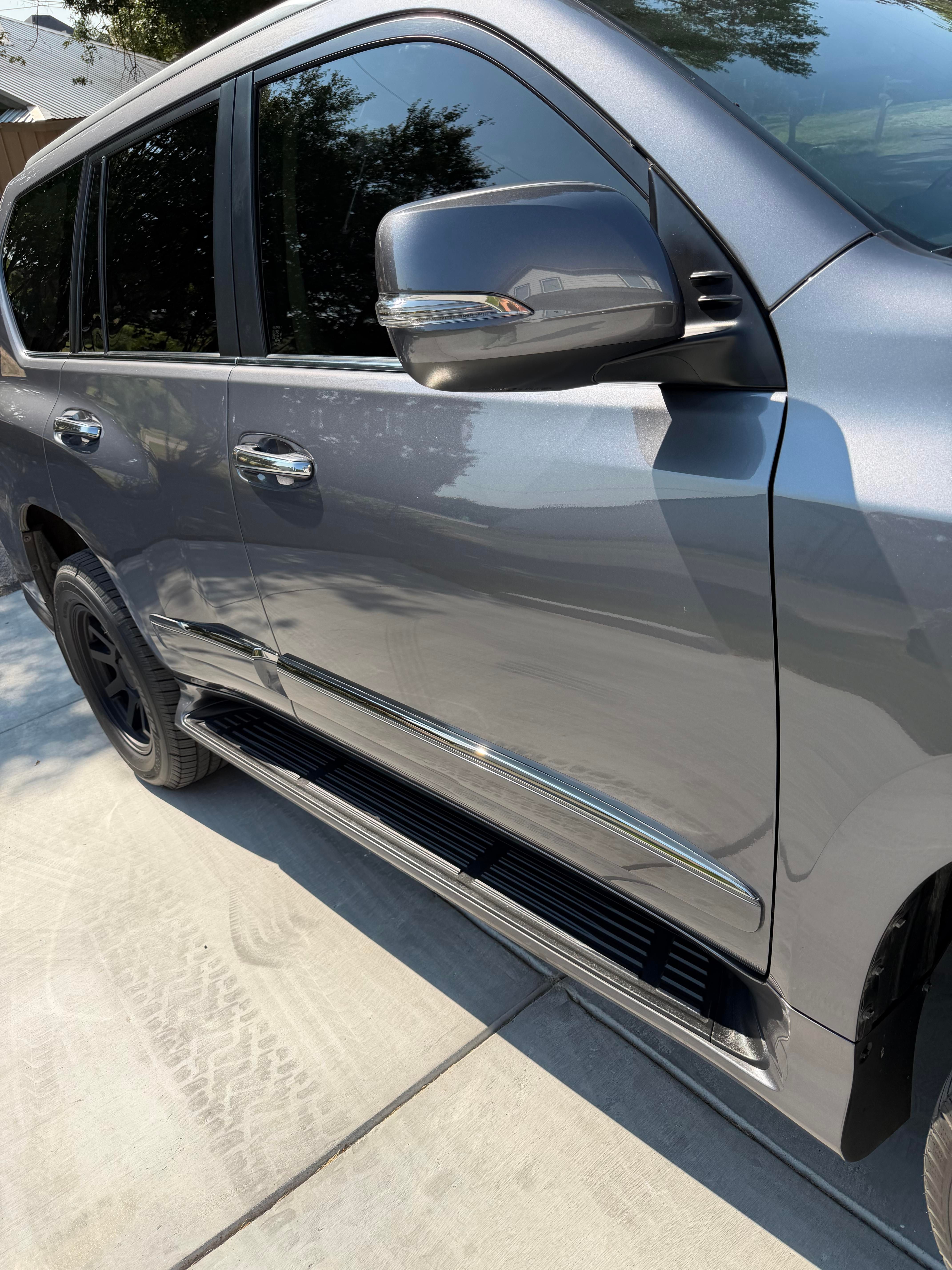 Used 2015 Lexus GX 460 w/ Premium Package AWD/4WD image 4