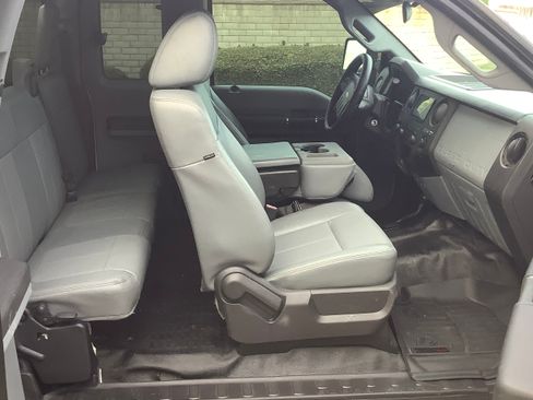 Used 2015 Ford F250 XL w/ Power Equipment Group image 6