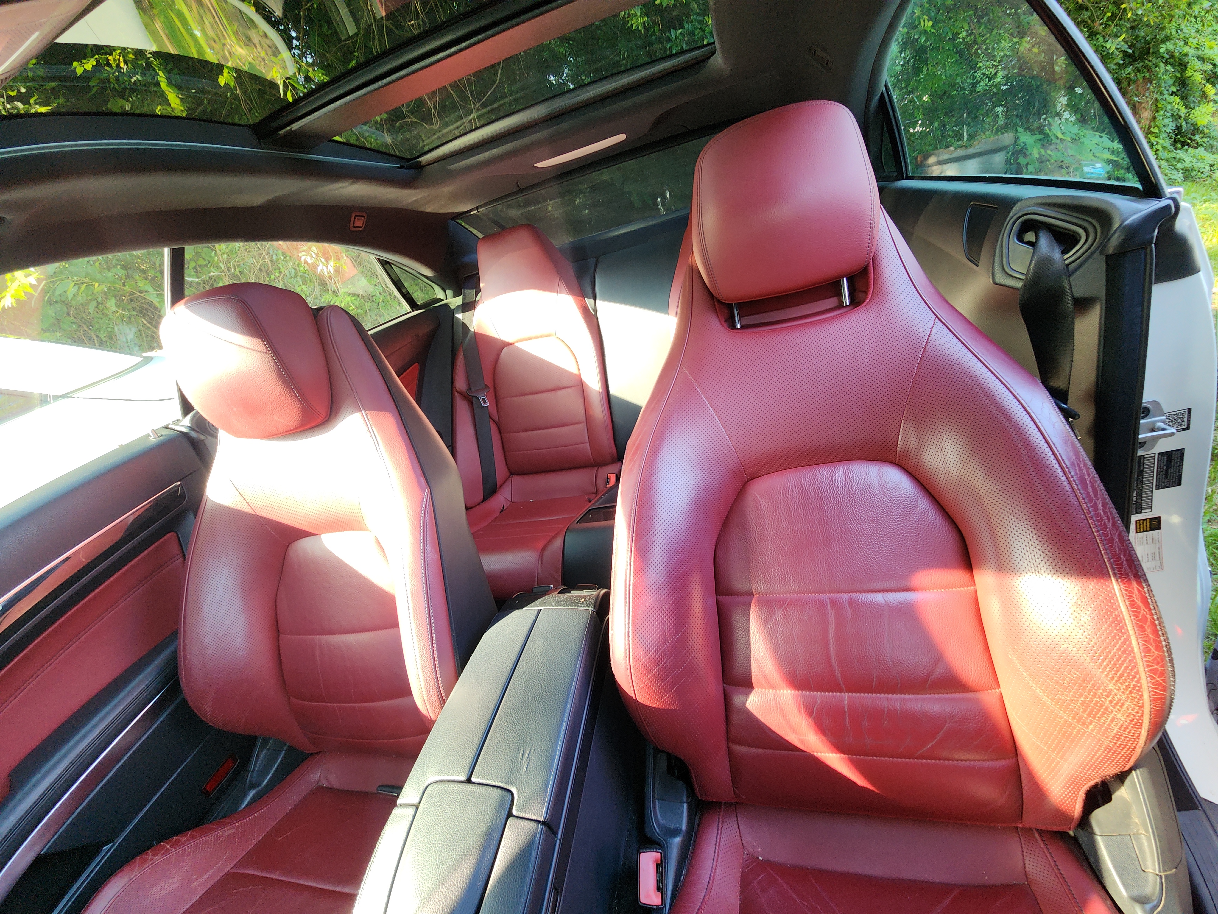 Used 2014 Mercedes-Benz E 350 4MATIC Coupe image 1