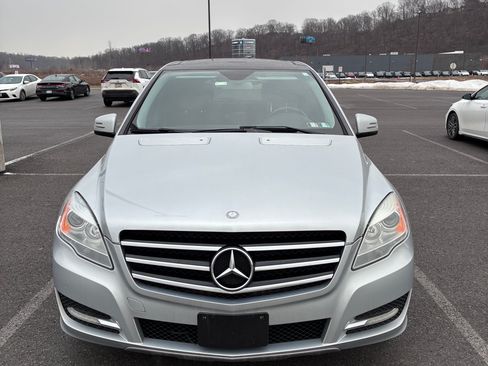 Used 2012 Mercedes-Benz R 350 4MATIC image 1