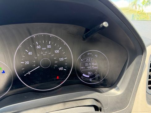 Used 2019 Honda HR-V LX image 6