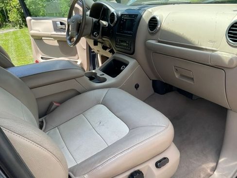 Used 2004 Ford Expedition Eddie Bauer AWD/4WD image 8