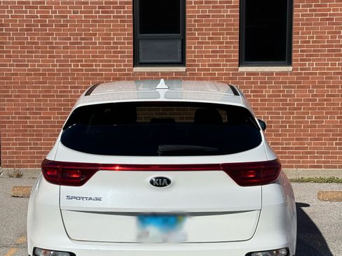 Used 2021 Kia Sportage LX image 8