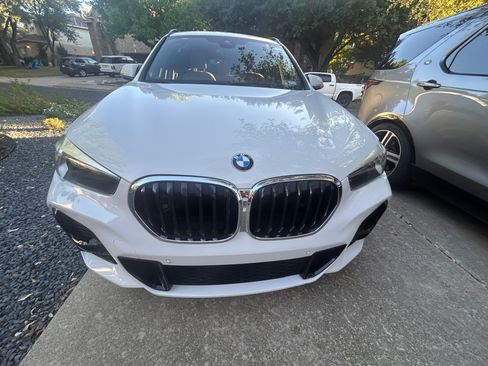 Used 2020 BMW X1 sDrive28i w/ M Sport Package image 10