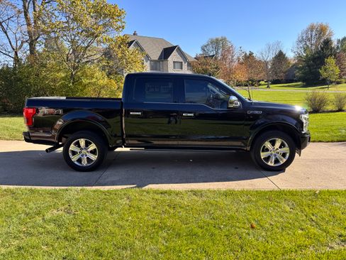 Used 2018 Ford F150 Platinum w/ Equipment Group 701A Luxury image 5