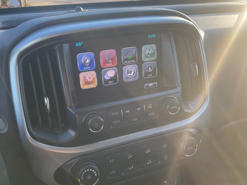 Used 2017 Chevrolet Colorado LT w/ LT Convenience Package image 10