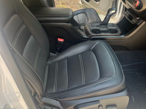 Used 2022 GMC Canyon Denali AWD/4WD image 9