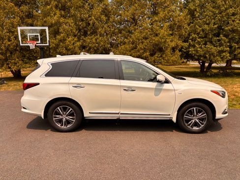 Used 2019 INFINITI QX60 Luxe w/ Essential Package AWD/4WD image 4