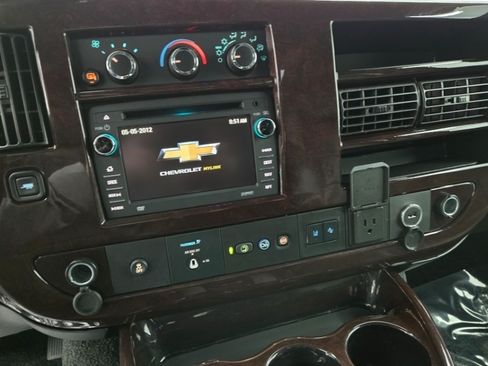 Used 2021 Chevrolet Express 2500 LS w/ Enhanced Convenience Package image 10