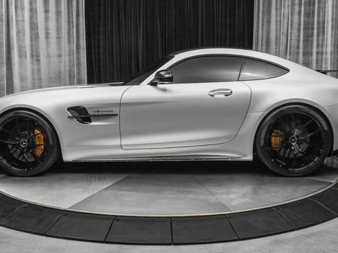 Used 2020 Mercedes-Benz AMG GT R image 10