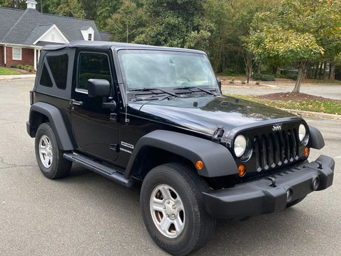 Used 2010 Jeep Wrangler Sport w/ Black Appearance Group image 5