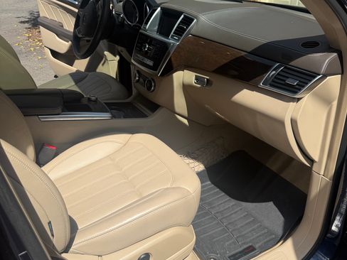 Used 2016 Mercedes-Benz GL 450 4MATIC image 23