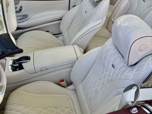 Used 2019 Mercedes-Benz S 560 Cabriolet image 9