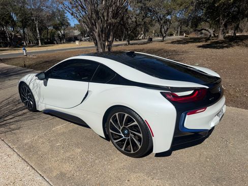 Used 2016 BMW i8 image 5