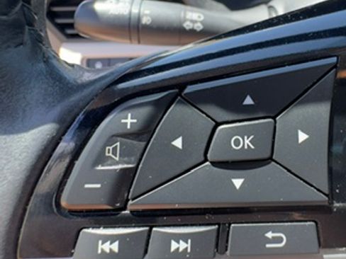 Used 2022 Nissan Altima 2.5 SL FWD image 19