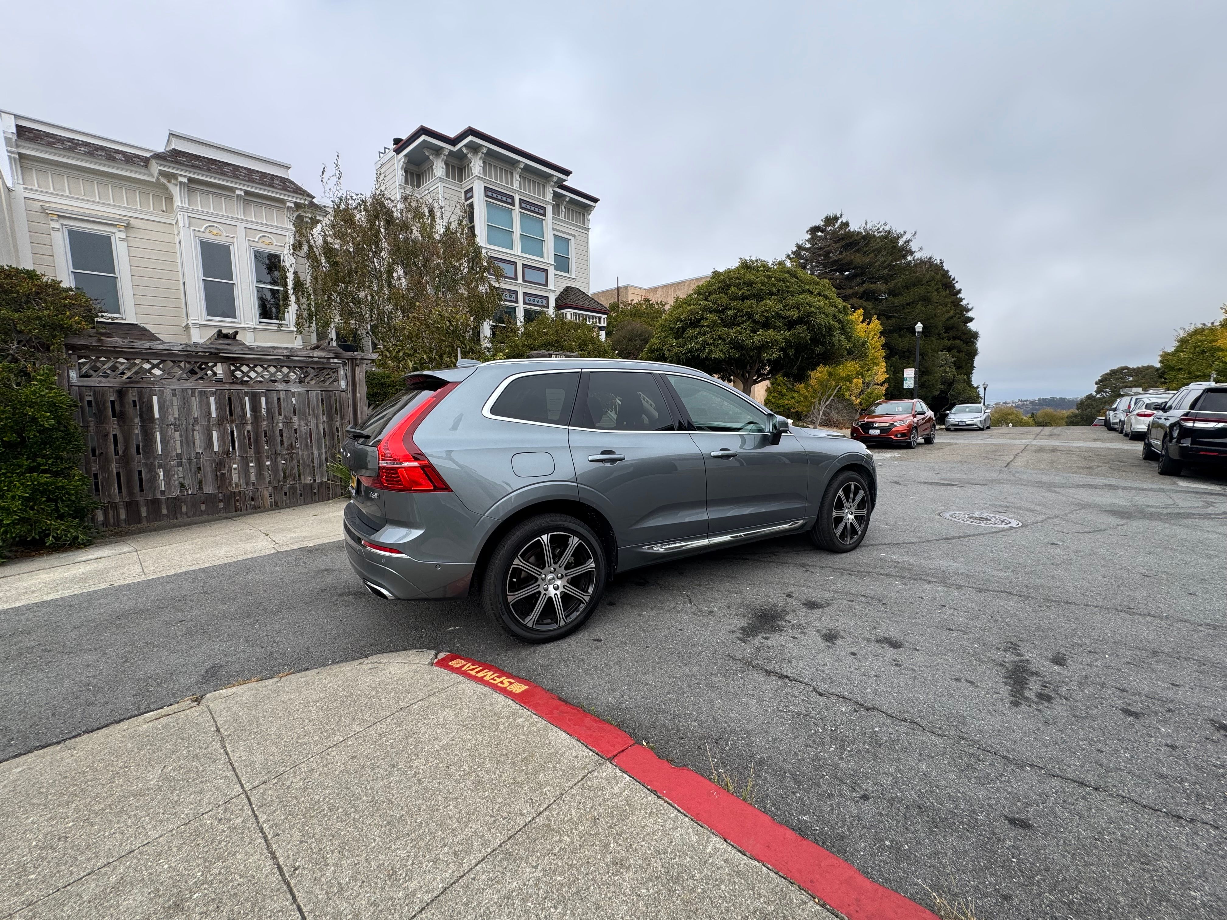 Used 2019 Volvo XC60 T6 Inscription AWD/4WD image 12
