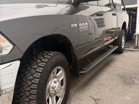 Used 2015 RAM 2500 Tradesman w/ Chrome Appearance Group image 16