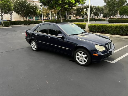 Used 2002 Mercedes-Benz C 240 Sedan image 5