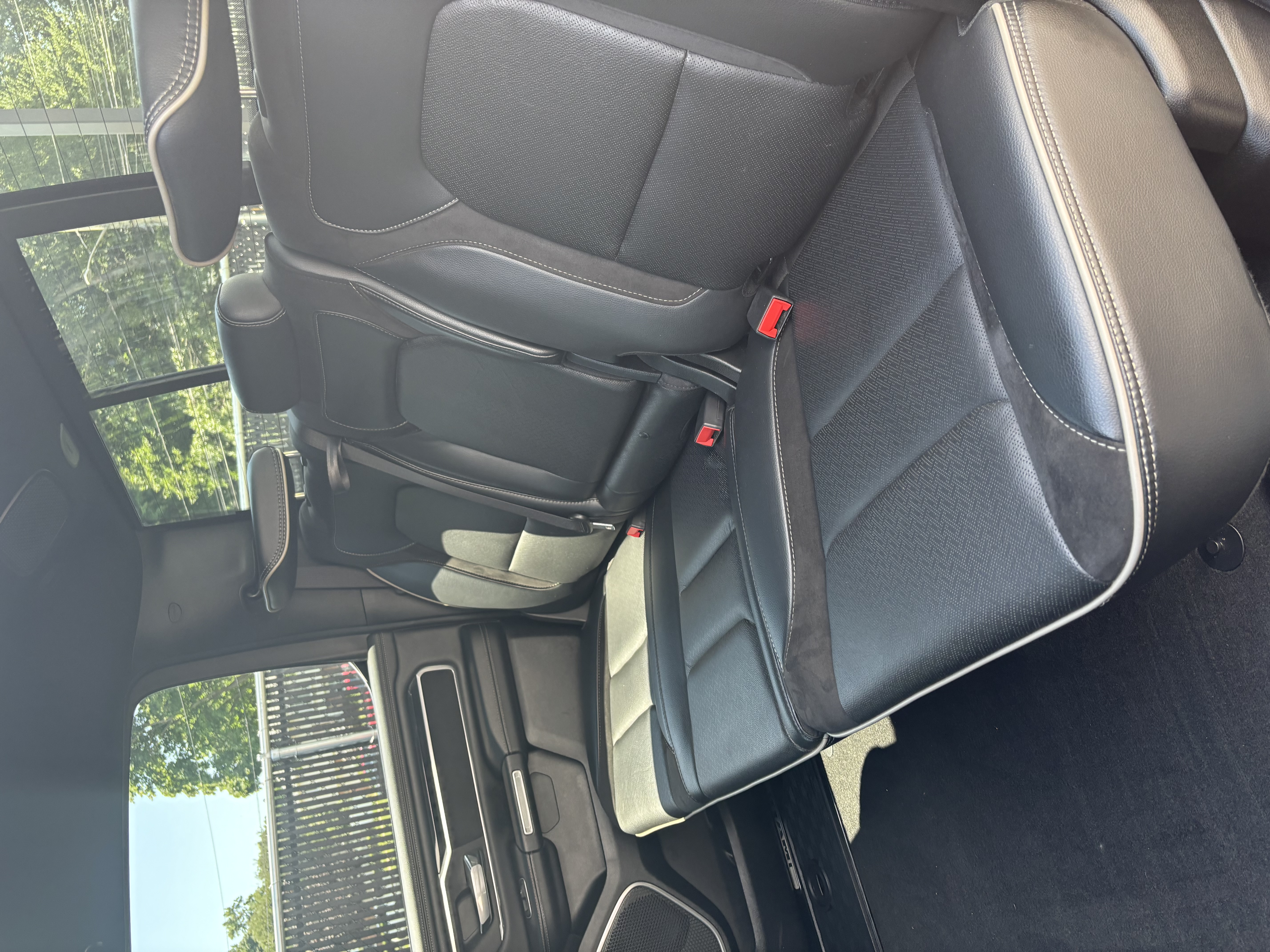 Used 2021 RAM 1500 Laramie w/ Sport Appearance Package AWD/4WD image 17