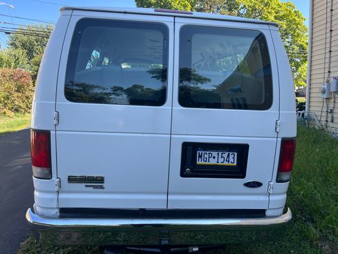 Used 2008 Ford E-350 and Econoline 350 XLT image 11