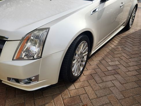 Used 2011 Cadillac CTS Performance w/ Performance Luxury Package image 2