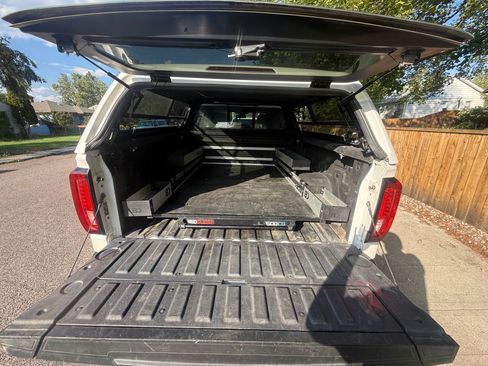 Used 2022 GMC Sierra 1500 Denali image 9