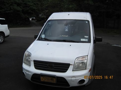 Used 2011 Ford Transit Connect XLT image 5