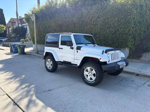 Used 2012 Jeep Wrangler Sahara w/ Dual Top Group AWD/4WD image 5