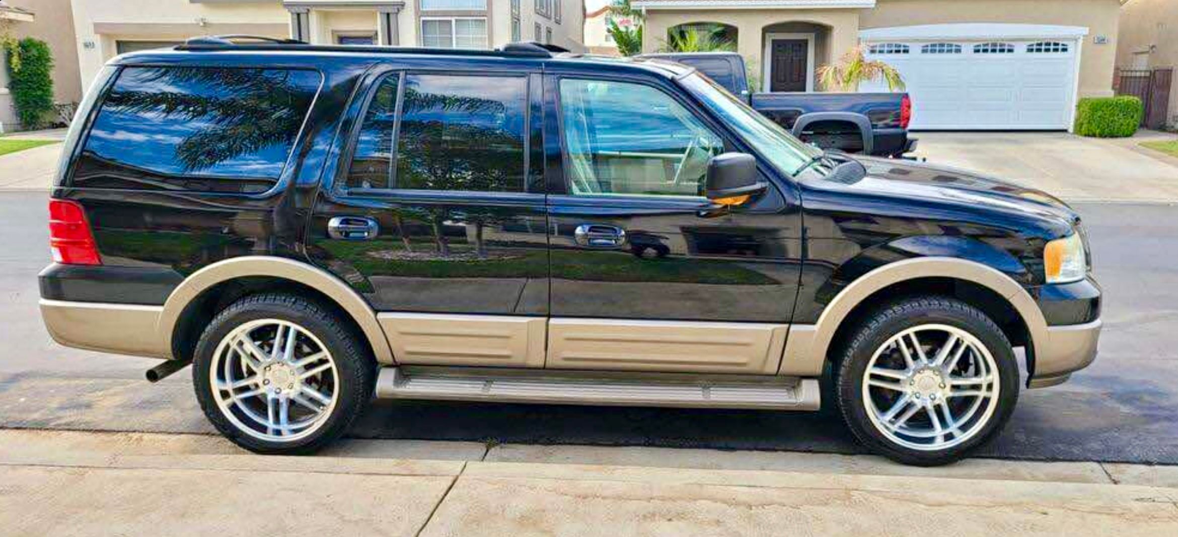 Used 2004 Ford Expedition Eddie Bauer RWD image 21