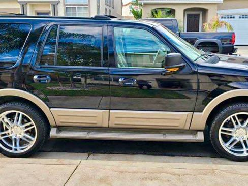 Used 2004 Ford Expedition Eddie Bauer image 21