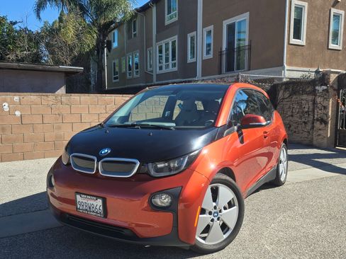 Used 2014 BMW i3 w/ Range Extender image 14