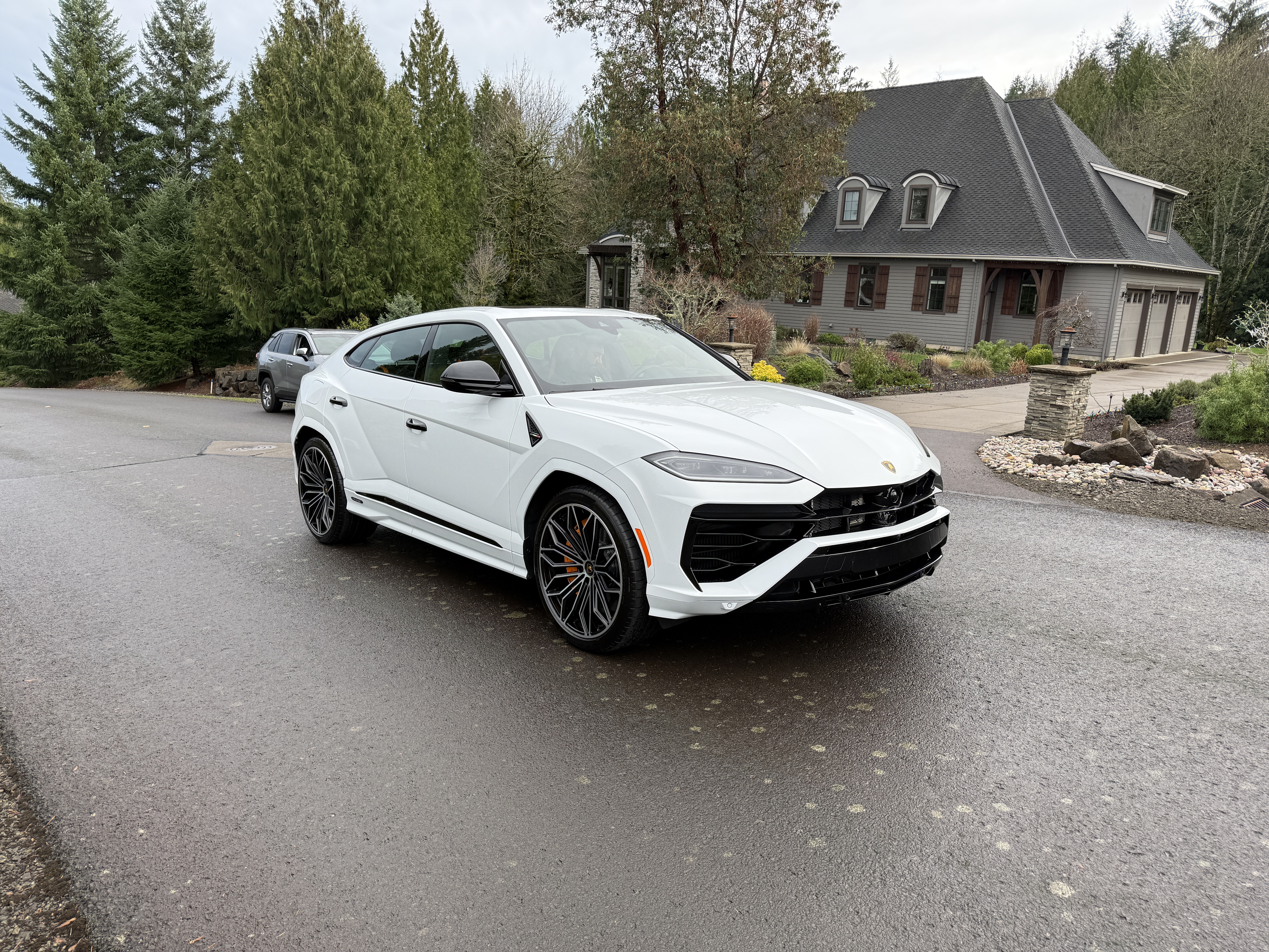 Used 2025 Lamborghini Urus SE AWD/4WD image 5