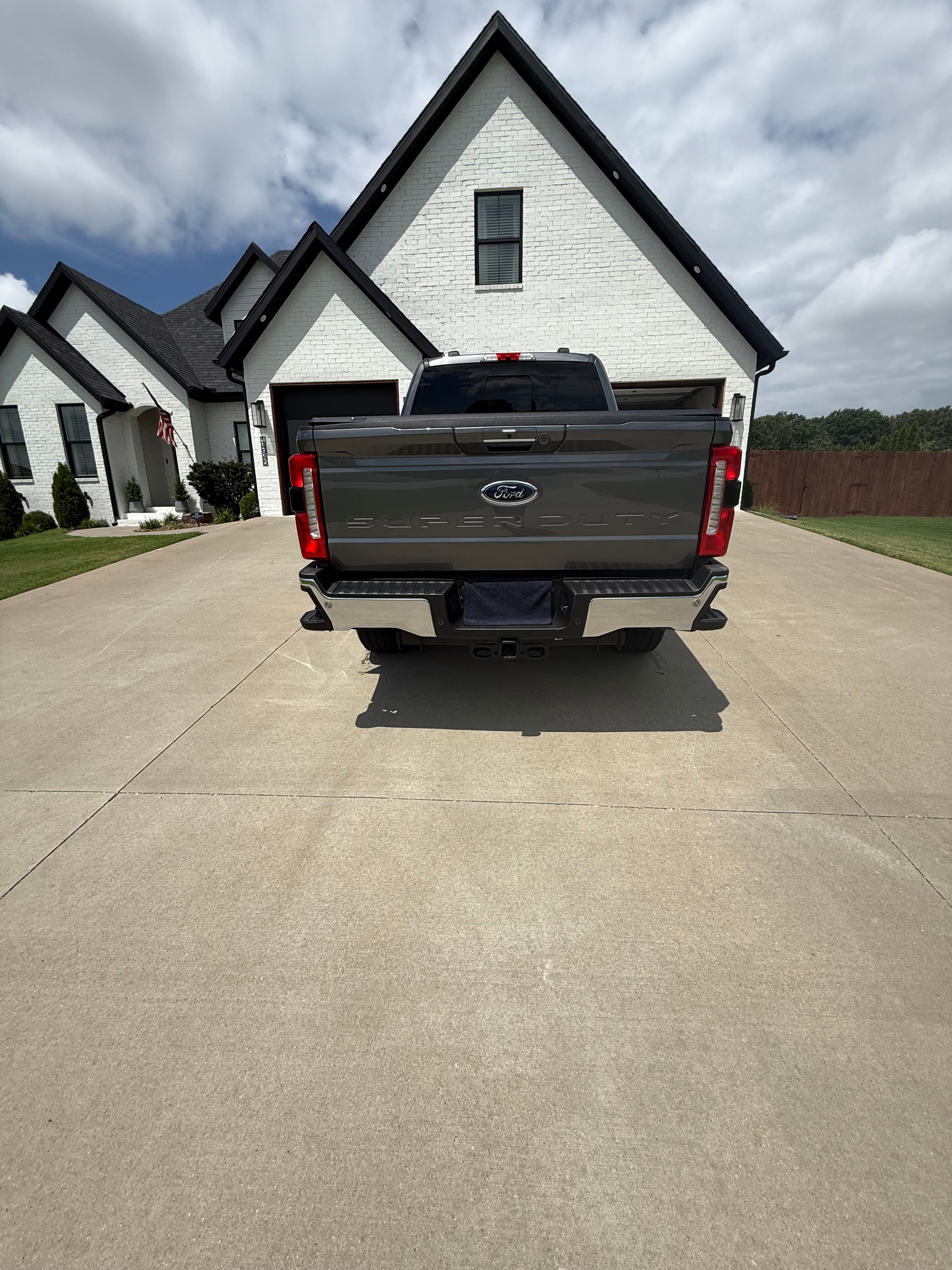 Used 2023 Ford F250 Lariat w/ Lariat Ultimate Package AWD/4WD image 8