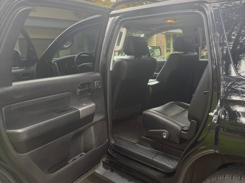 Used 2021 Toyota Sequoia TRD Pro AWD/4WD image 13
