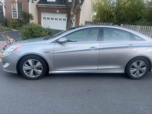 Used 2012 Hyundai Sonata Hybrid Sedan 4D w/ Ultimate Pkg image 4