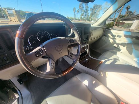 Used 2003 Cadillac Escalade AWD w/ Marketing Vehicle Package image 16