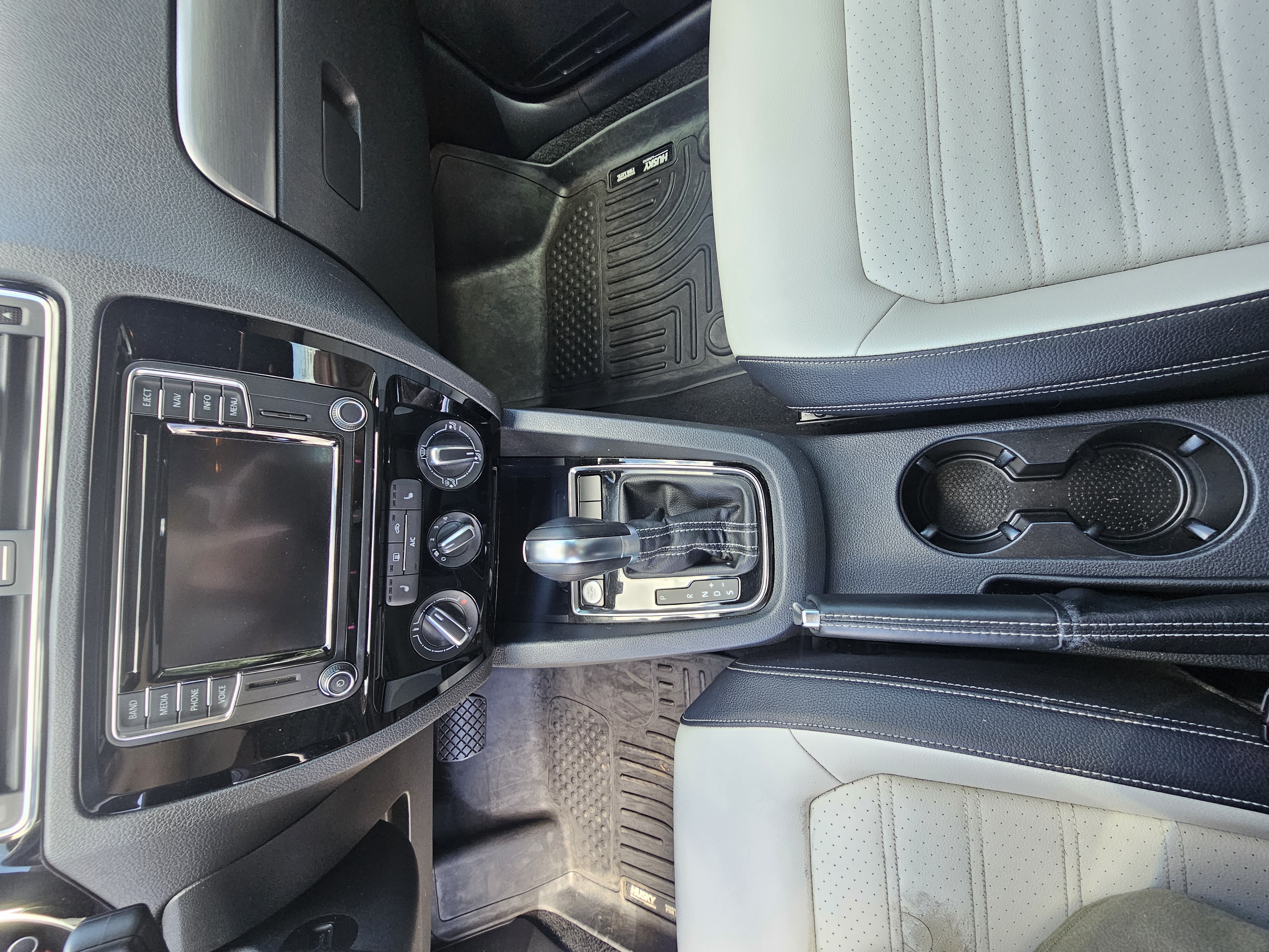 Used 2016 Volkswagen Jetta Sport FWD image 19