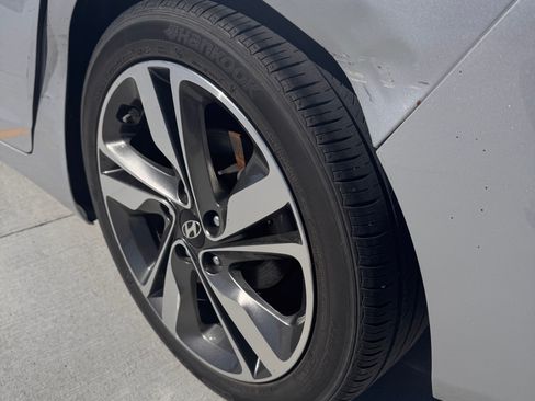 Used 2014 Hyundai Elantra Limited w/ Option Group 03 image 11