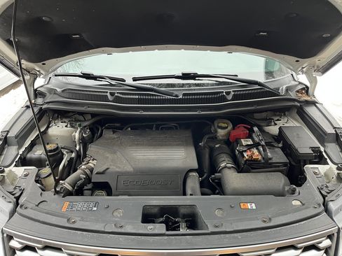 Used 2018 Ford Explorer Platinum image 15