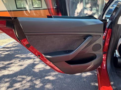 Used 2022 Tesla Model 3 Performance image 24