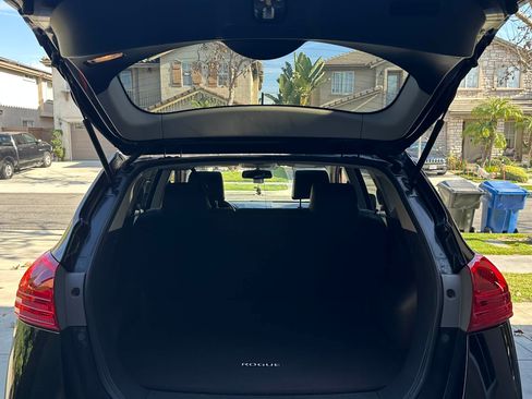 Used 2010 Nissan Rogue SL w/ Leather Pkg image 4