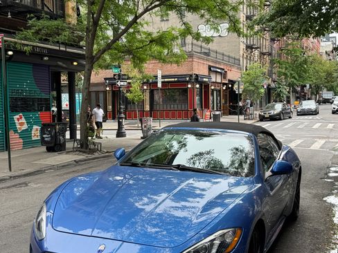 Used 2018 Maserati GranTurismo Sport image 9