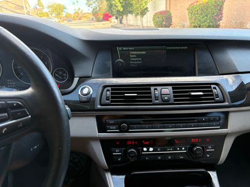 Used 2012 BMW 528i Sedan image 5