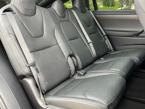 Used 2018 Tesla Model X 75D image 8