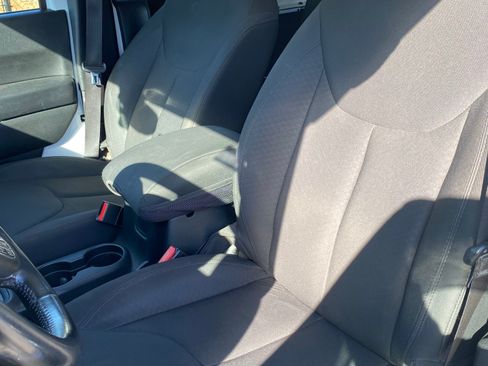 Used 2017 Jeep Wrangler Unlimited Sport image 15