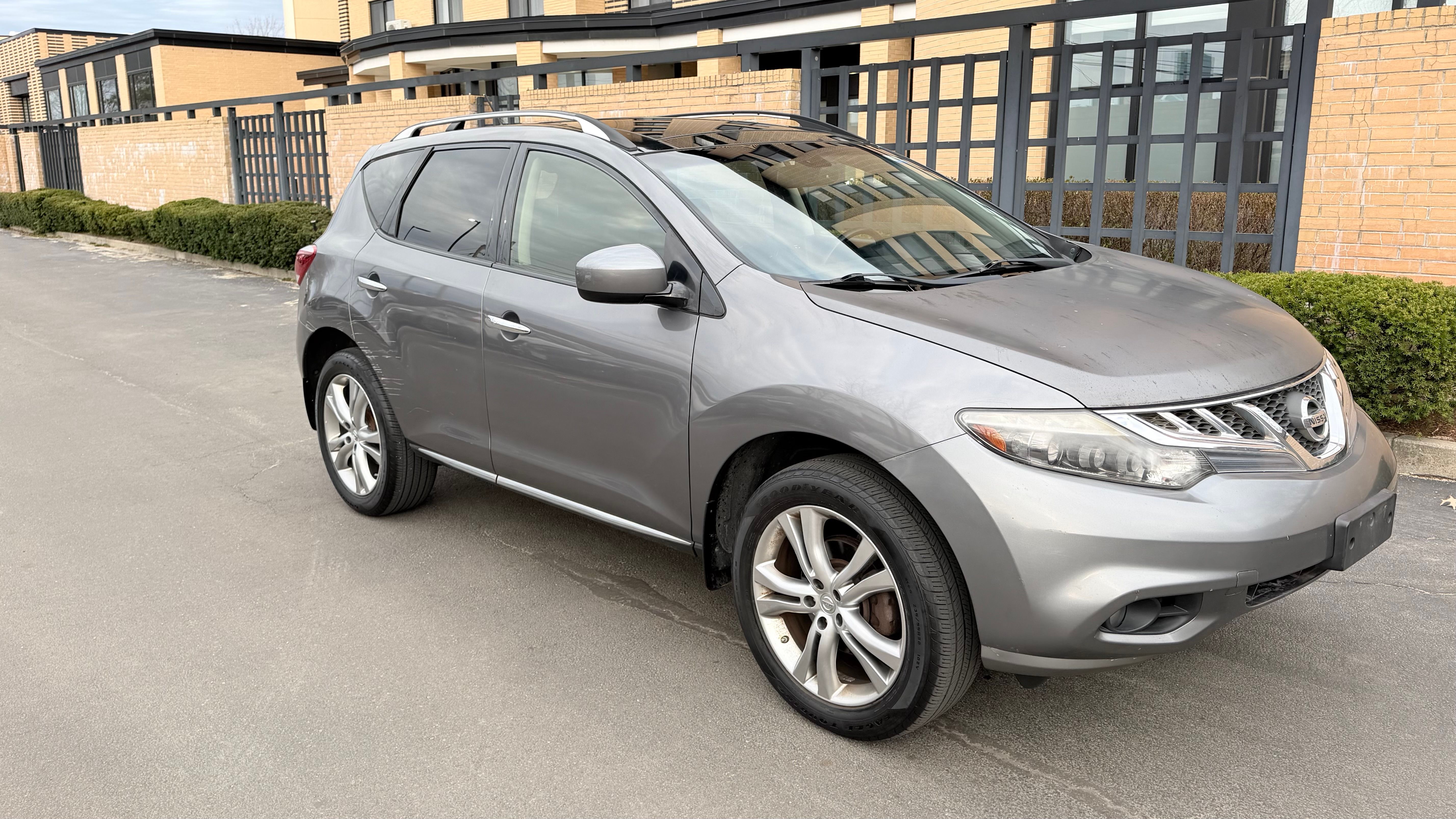 Used 2014 Nissan Murano LE AWD/4WD image 1