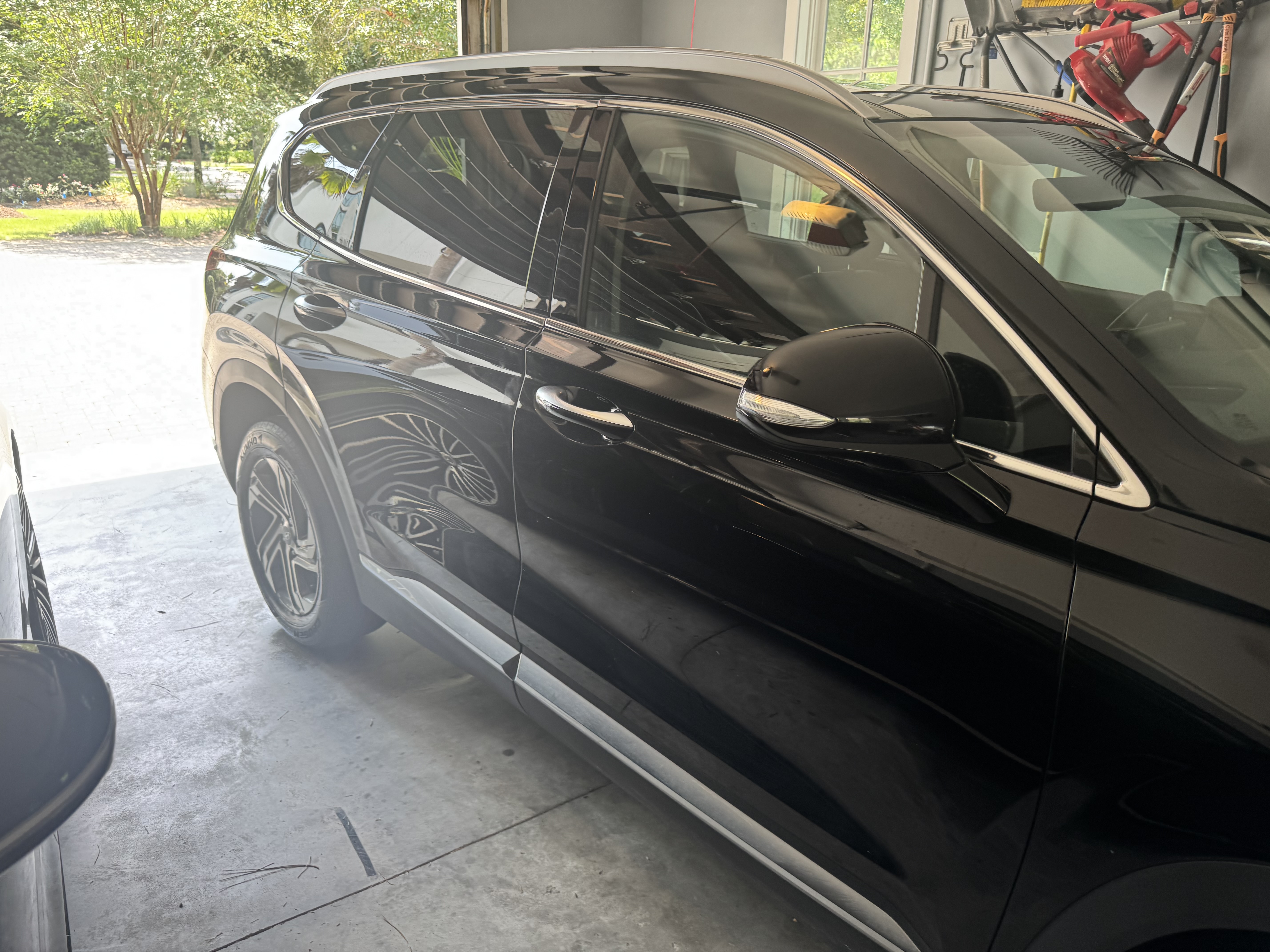 Used 2022 Hyundai Santa Fe SEL w/ Convenience + Premium Package FWD image 5